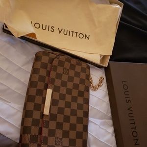 Louis Vuitton Favorite MM. FLASH SALE!!